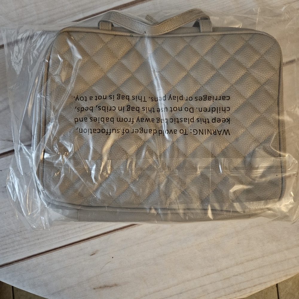 Ms lovely Vegan Leather Toiletry Travel Bag  Large Cosmetic  Grey NEW - Picture 8 of 8